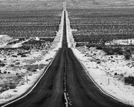 TRI PERIUDHAT E JETËS QË TË BËJNË TË QESHËSH!