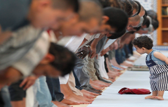 FËMIJËT TANË DHE NAMAZI