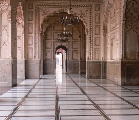 O BILAL, NGRITU DHE REHATONA ME NAMAZ!