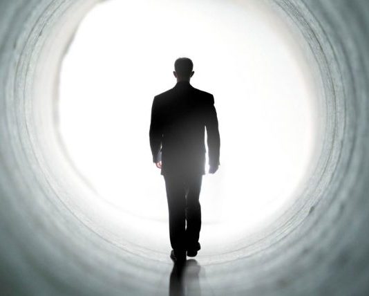 FILLO ME VETEN E PASTAJ ME TJETRIN