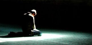 LIDHSHMËRIA NË MES DHIKRIT DHE LUTJES