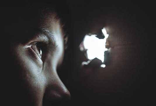 KRONIKA E BARDHË DHE E ZEZË (HUTBE)