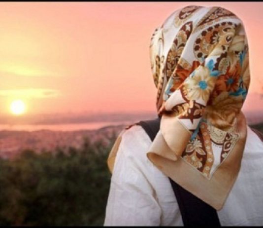 VAJZA E PYETI PRINDIN, A ËSHTË MBULESA DETYRIM?!