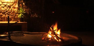 SI TË JAPIN GRATË SADAKA!!