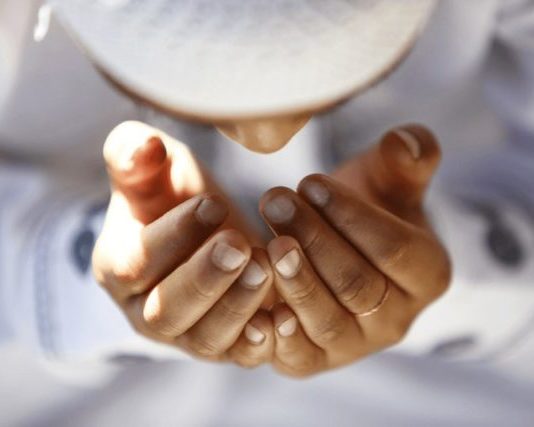 CILIT LLOJ TË GJYNAHQARËVE I TAKON?