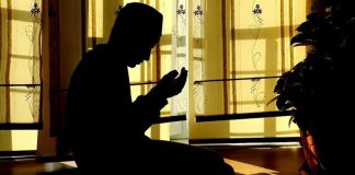 RREGULLAT QË KANË TË BËJNË ME MOSHËN MADHORE