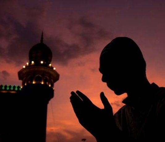 QËNDRUESHMËRIA NË ADHURIME PAS RAMAZANIT