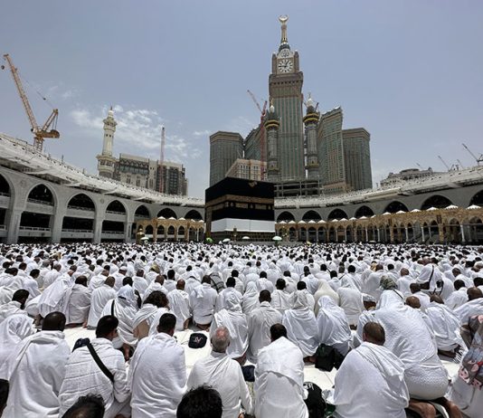 QARTËSIMI I TEUHIDIT TË ADHURIMIT NËPËRMJET RITEVE TË HAXHIT