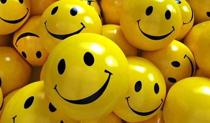 happy-wallpapers-web-1