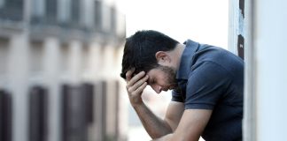 VESVESET E SHEJTANIT DHE MBROJTJA PREJ TIJ