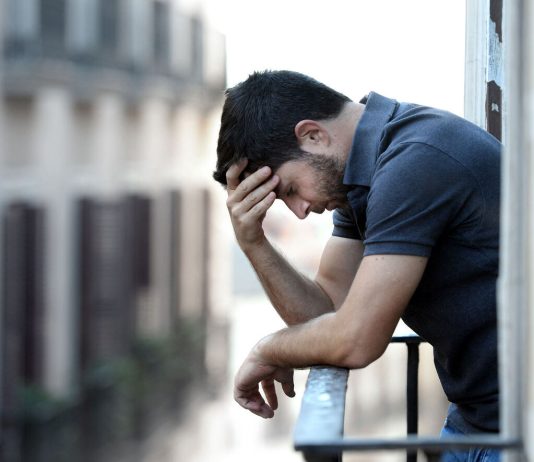 VESVESET E SHEJTANIT DHE MBROJTJA PREJ TIJ