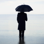 MOS U DËSHPËRO NGA SJELLJET E NJERËZVE