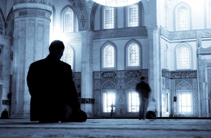 PËRULJA NË NAMAZ